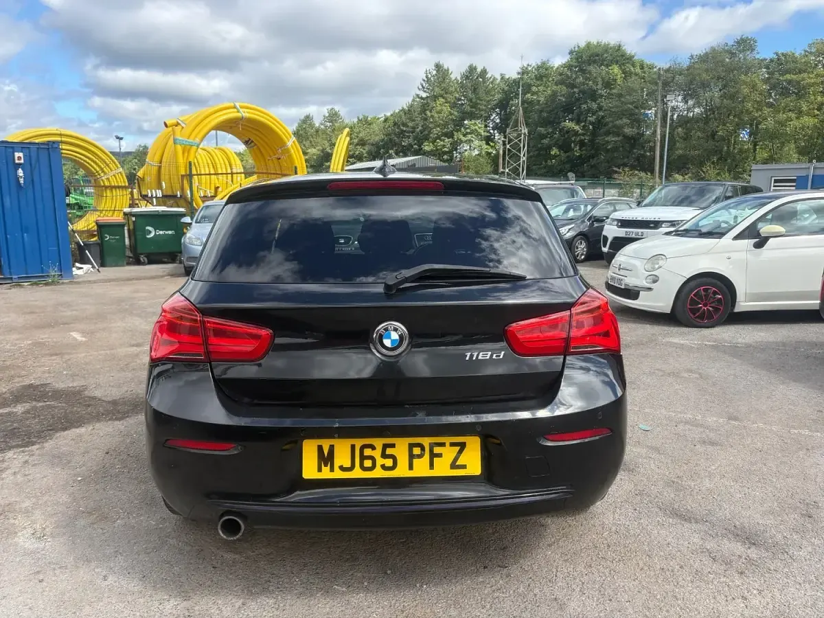 Used BMW 118 Sport Line 2015 Black Hatchback