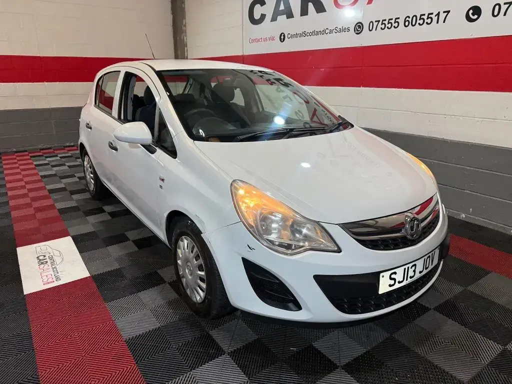 Used Vauxhall Corsa S 2013 White Hatchback