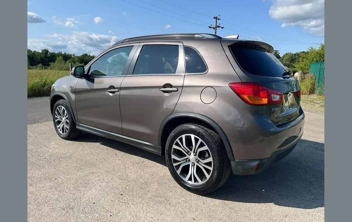 Used Mitsubishi ASX 147 HP (108 kW) 2017 Brown SUV