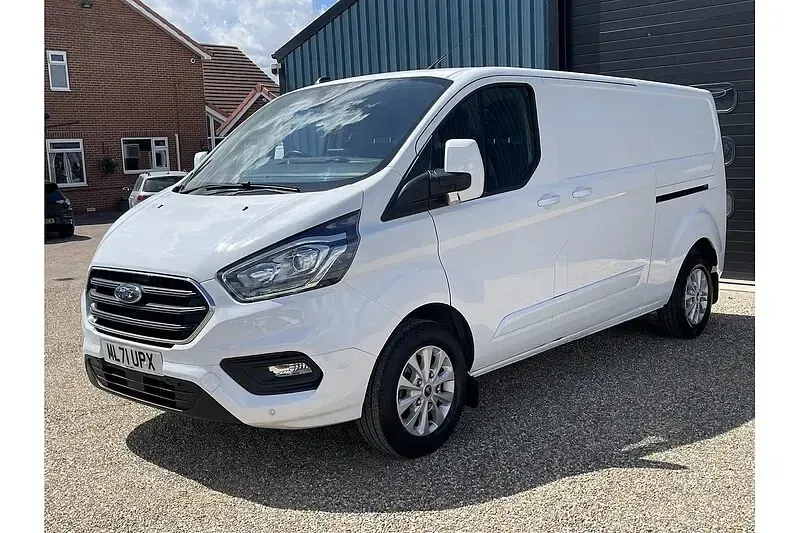 Used Ford Transit Custom Limited 130 HP (95 kW) 2021 Frozen white (solid paint) Van