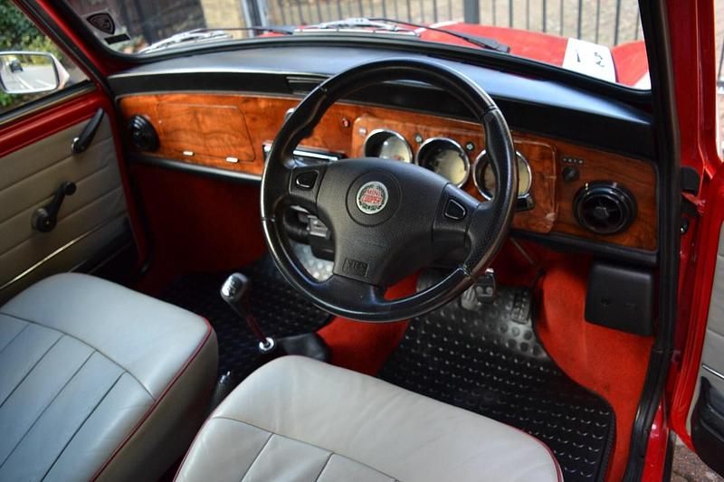 Used Rover Mini 63 HP (46 kW) 1999 Multicolour Sedan