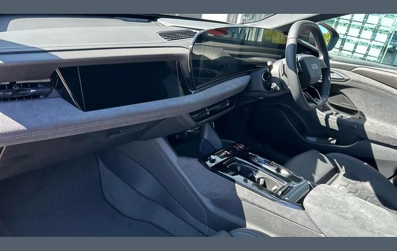 Used Audi e-tron Comfort 210 kW (286 HP) 2025 Grey SUV