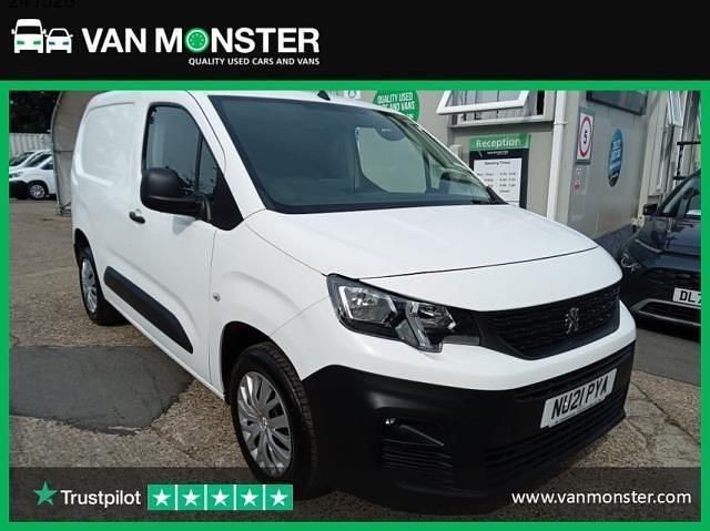 White Used 2021 Peugeot Partner MPV | £8,074 (Fair price) - Image 1/4