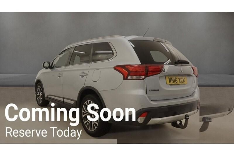 Used Mitsubishi Outlander 147 HP (108 kW) 2016 Silver SUV