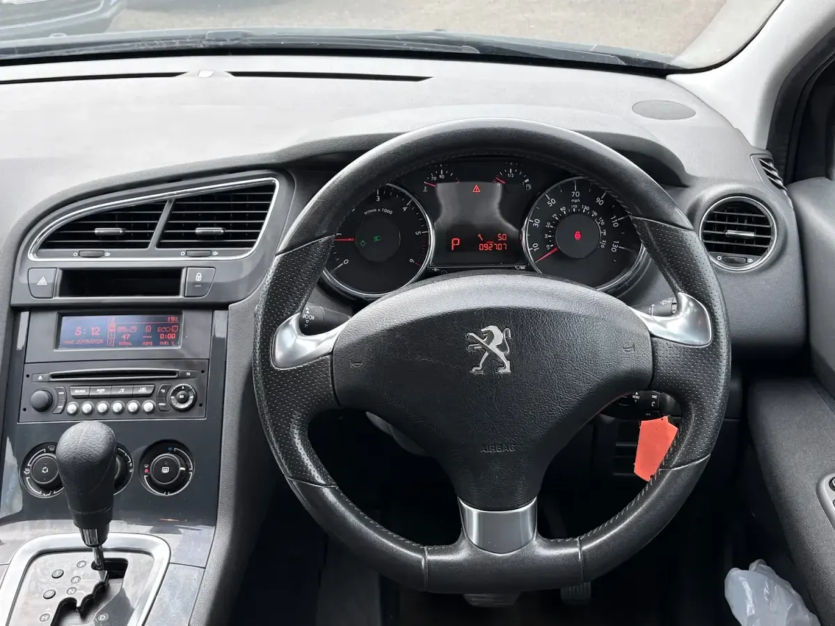 Used Peugeot 5008 Active 120 HP (88 kW) 2016 Hurricane grey MPV