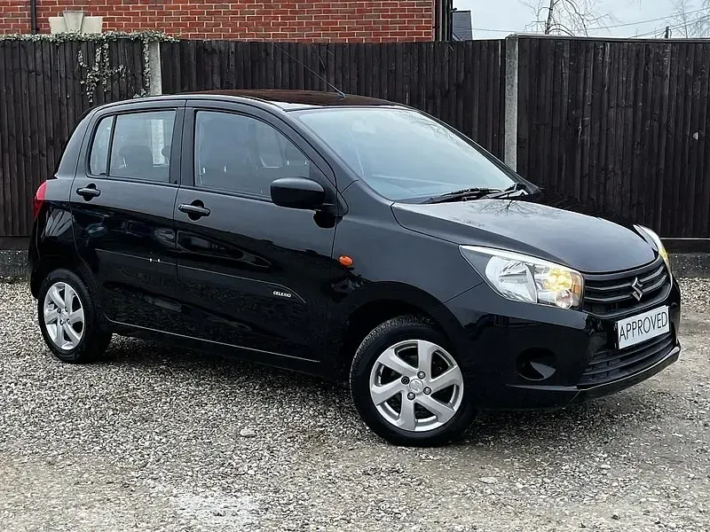 Usado Suzuki Celerio City 68 HP (50 kW) 2017 Preto Citadino