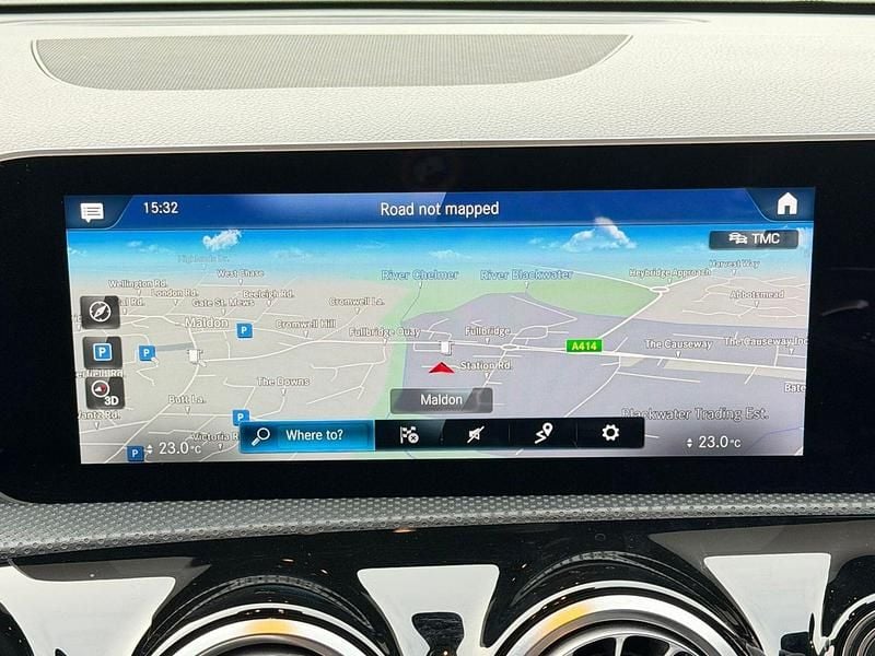 Used Mercedes A180 AMG Line Premium 116 HP (85 kW) 2019 White Sedan