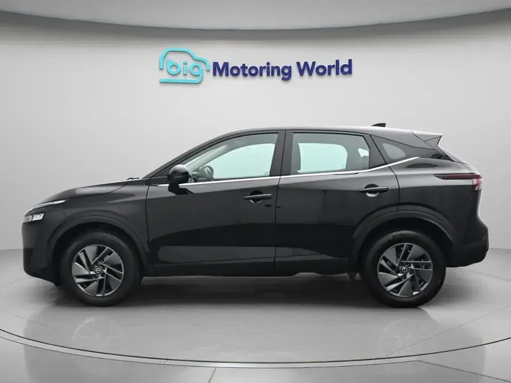 Used Nissan Qashqai Acenta Premium 158 HP (116 kW) 2022 Black SUV