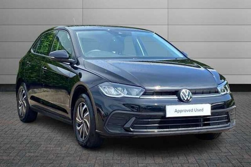 Used 2024 VW Polo Life | £18,195 (Good price) - Image 1/4