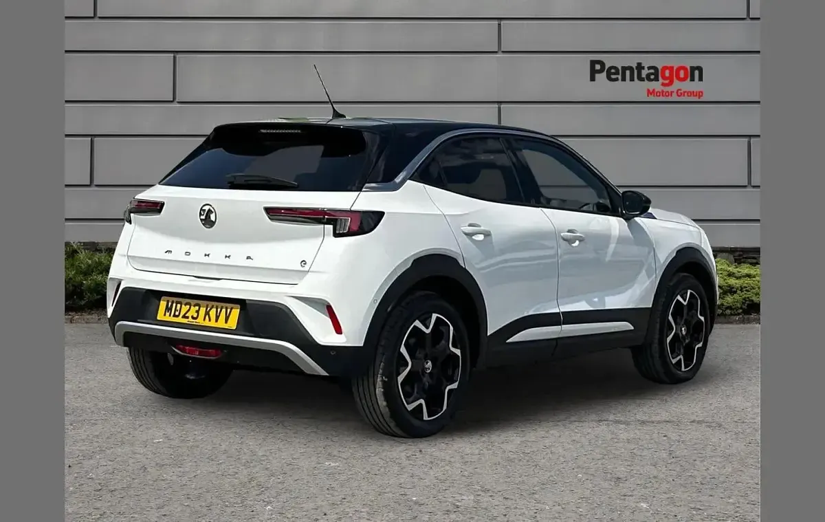 Used Vauxhall Mokka Ultimate 100 kW (136 HP) 2023 White SUV