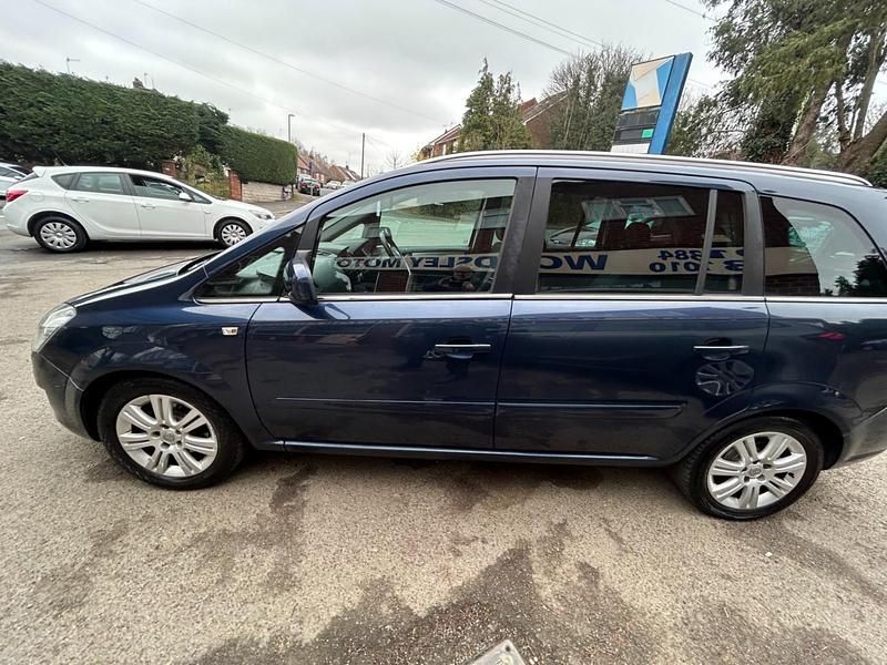 Used Vauxhall Zafira Design Edition 2012 Metallic blue MPV
