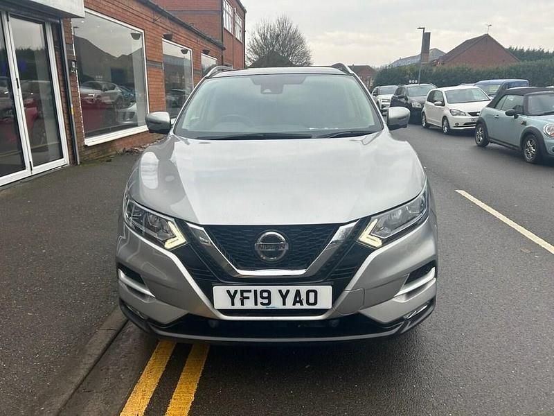 Used Nissan Qashqai N-Connecta 115 HP (84 kW) 2019 Silver SUV