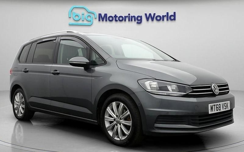 Used VW Touran Family 116 HP (85 kW) 2018 Grey MPV