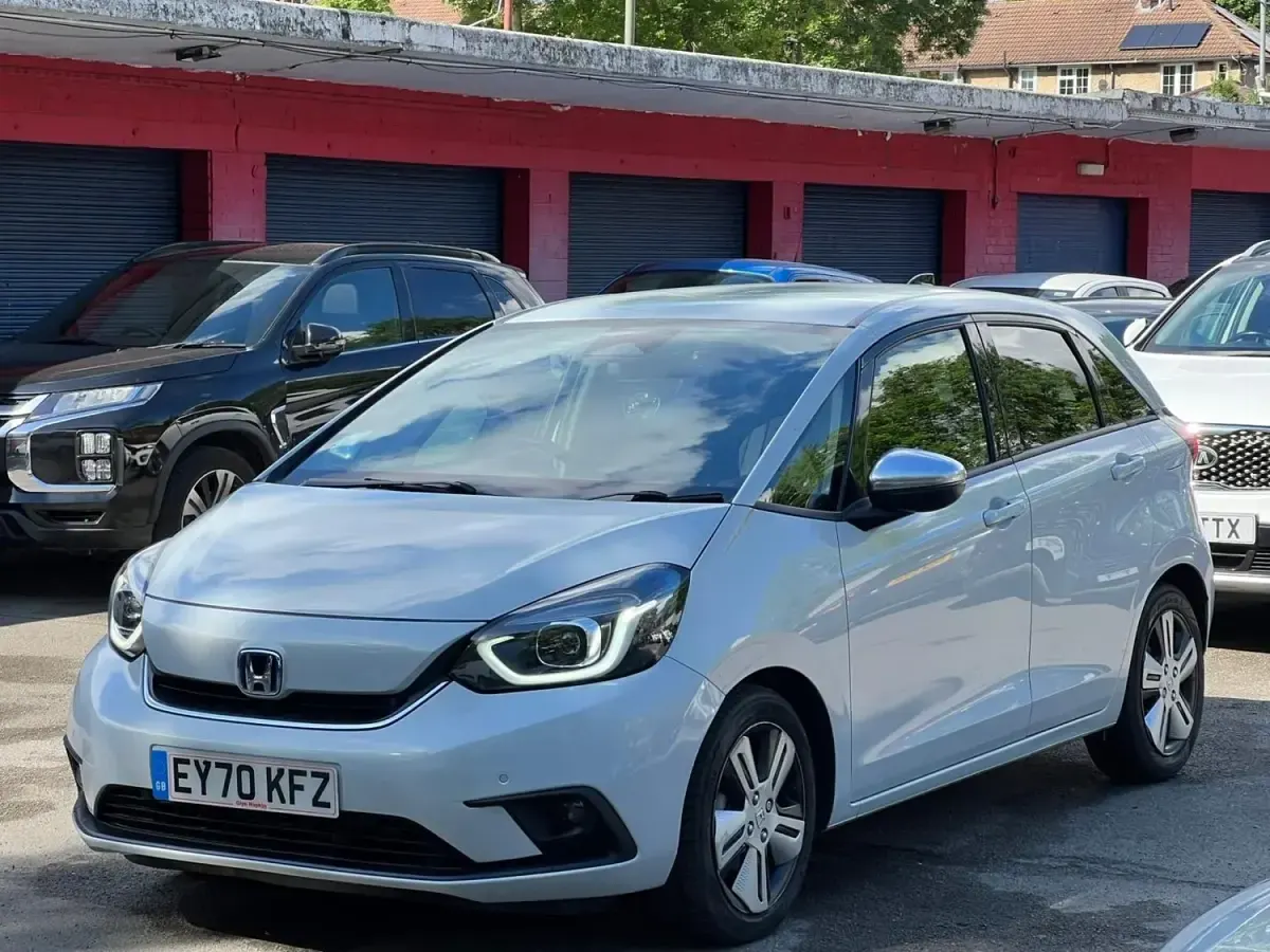 Używany Honda Jazz Hybrid 2020 Biały Hatchback