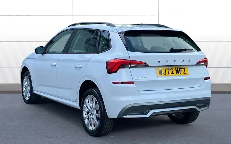 Used Skoda Kamiq SE 95 HP (69 kW) 2023 White SUV