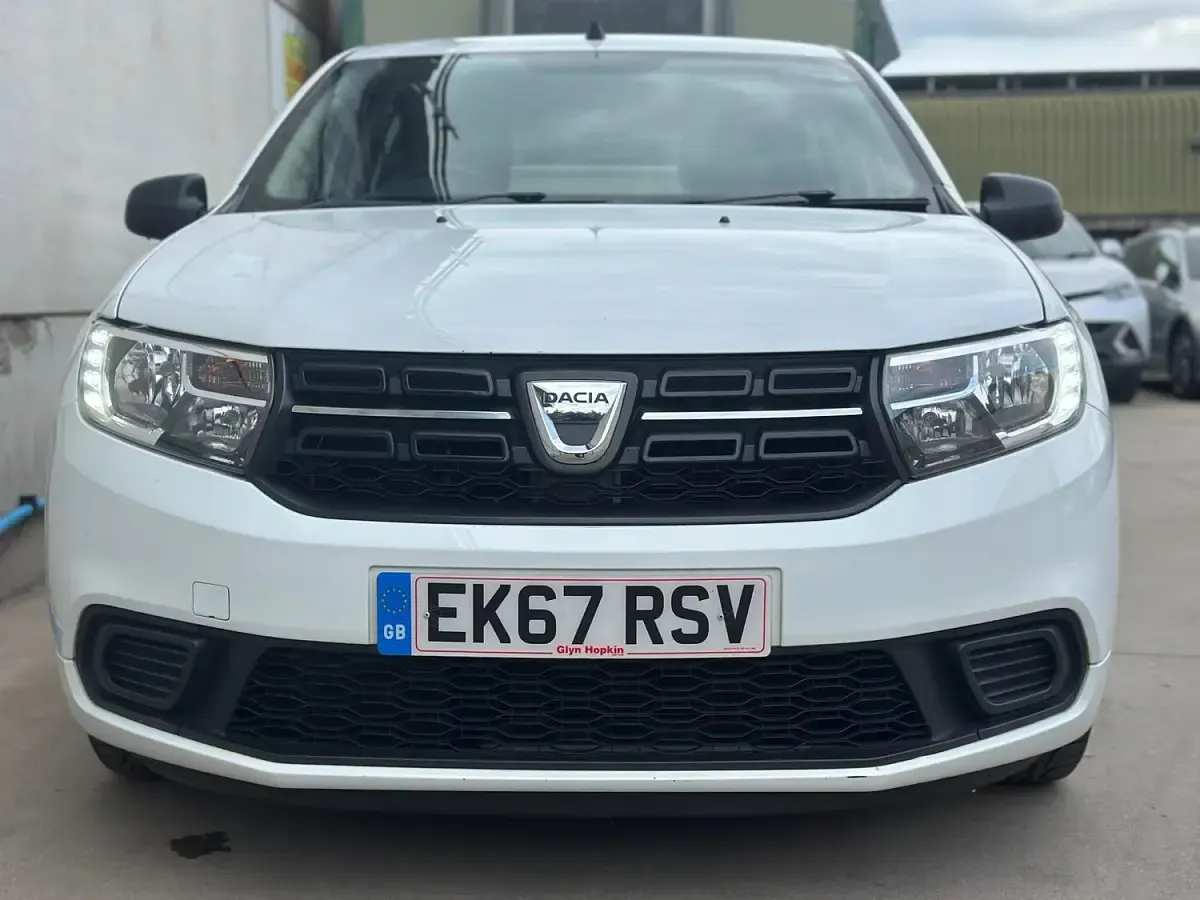 Used Dacia Sandero Ambiance 2017 White Hatchback