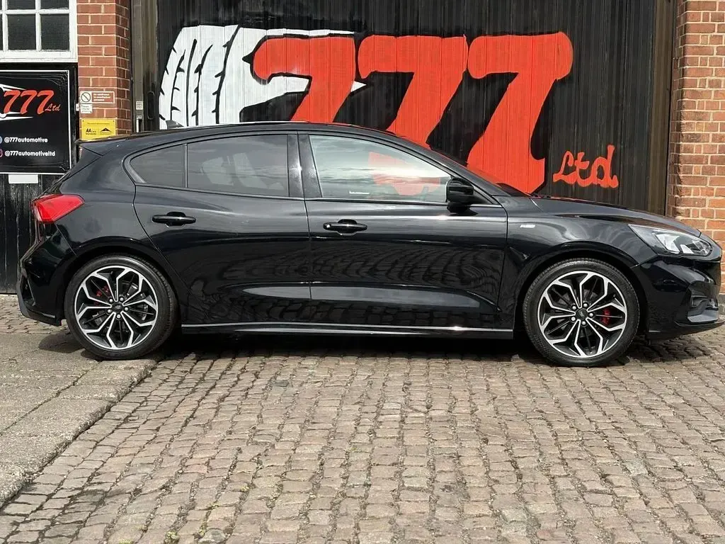 Used Ford Focus ST-Line X 125 HP (91 kW) 2019 Black Hatchback