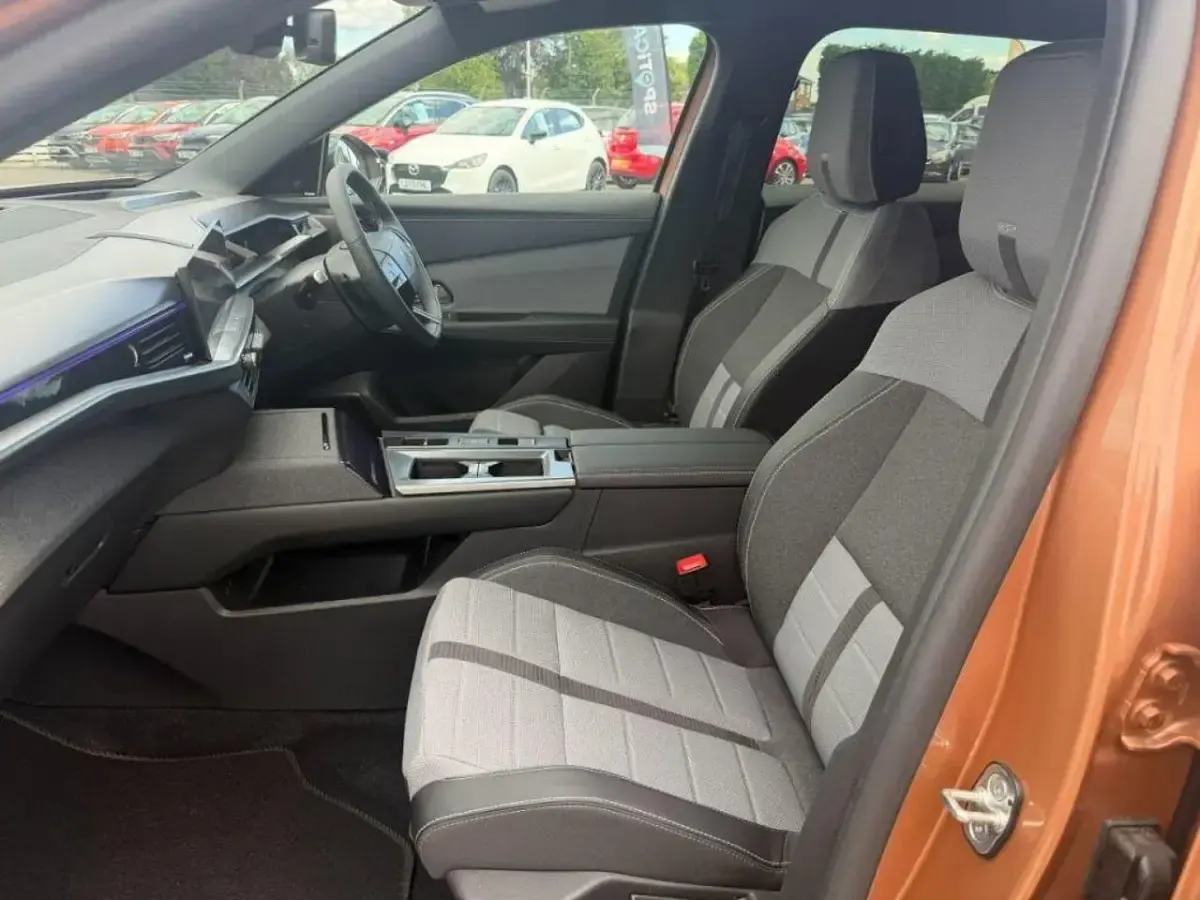 Used Vauxhall Grandland X Ultimate 145 HP (106 kW) 2025 Brown SUV