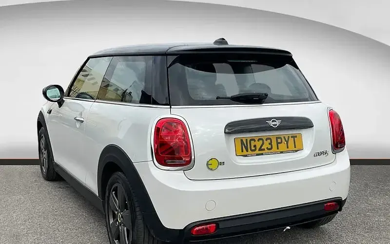 Used Mini Cooper S Level 1 135 kW (184 HP) 2023 Hatchback