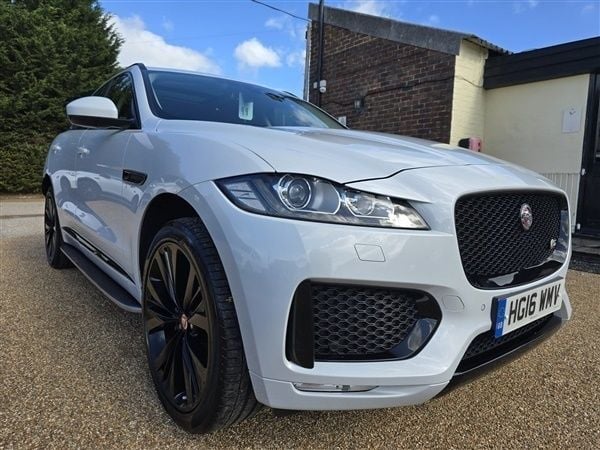 White Used 2016 Jaguar F-Pace Supercharged SUV | £23,995 (Fair price) - Image 1/1