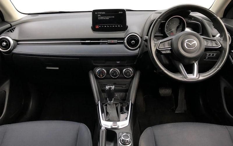 Begagnad Mazda 2 Inclusive 90 HK (66 kW) 2020 Röd Halvkombi