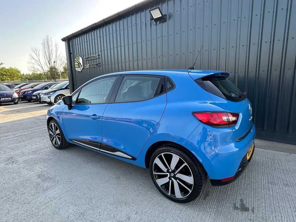 Used Renault Clio Dynamique 90 HP (66 kW) 2013 Blue Hatchback