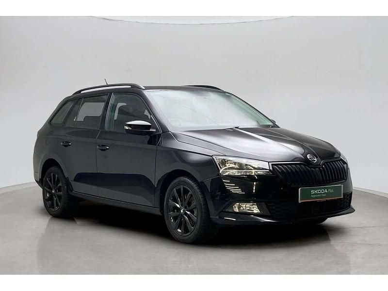 Black magic pearl effect Used 2021 Skoda Fabia SE Estate | £14,877 (Fair price) - Image 1/4