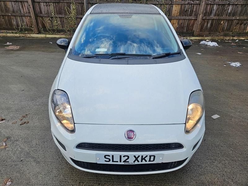 Used Fiat Punto S 77 HP (56 kW) 2012 White Hatchback