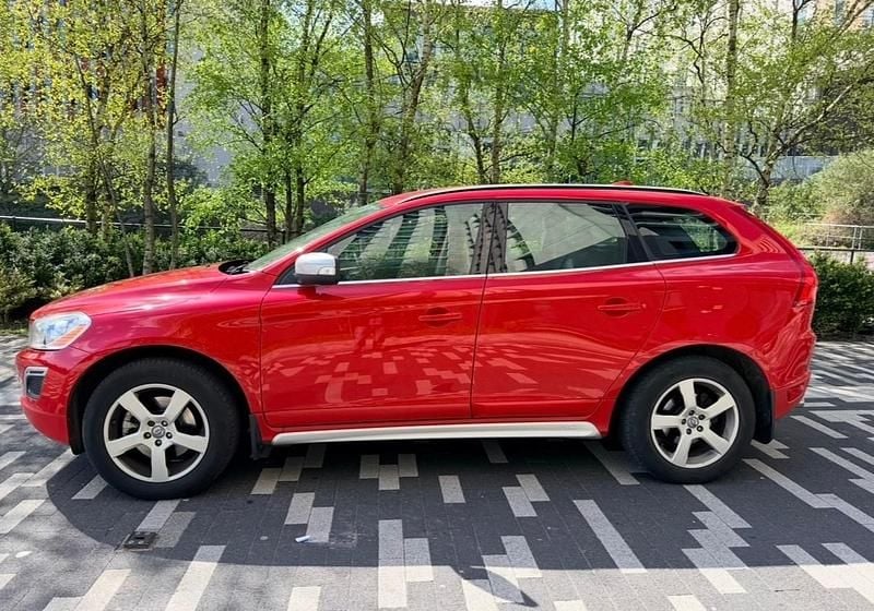 Used Volvo XC60 R-Design 2012 Red SUV