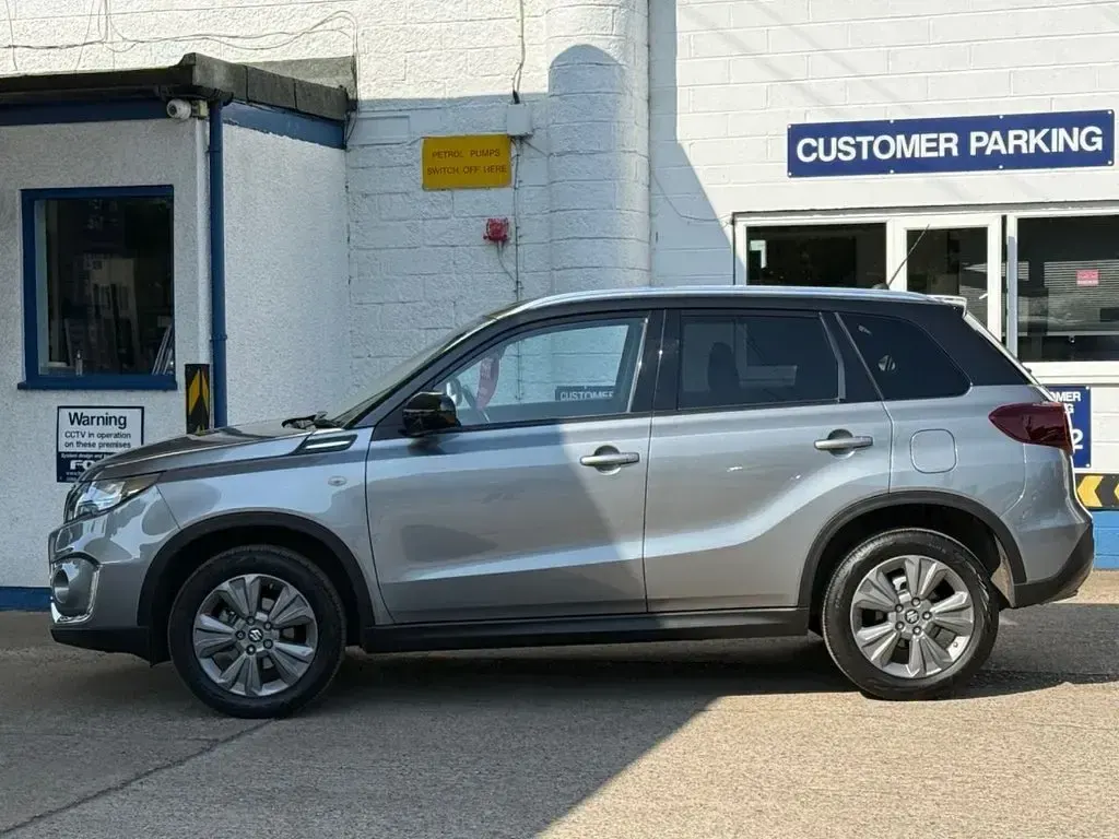 Usado Suzuki Vitara SZ-T 129 CV (94 kW) 2024 Gris SUV