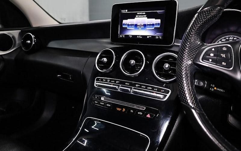 Used Mercedes C220 170 HP (125 kW) 2016 White Sedan