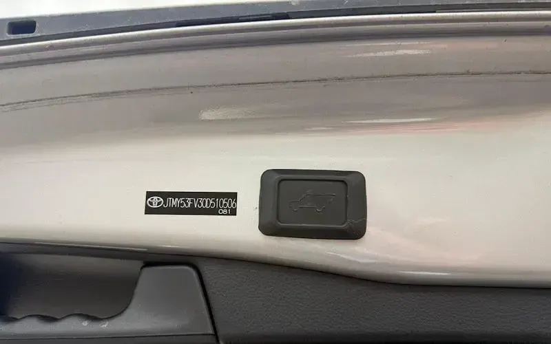 Used Toyota RAV4 Hybrid 222 HP (163 kW) 2024 Silver SUV