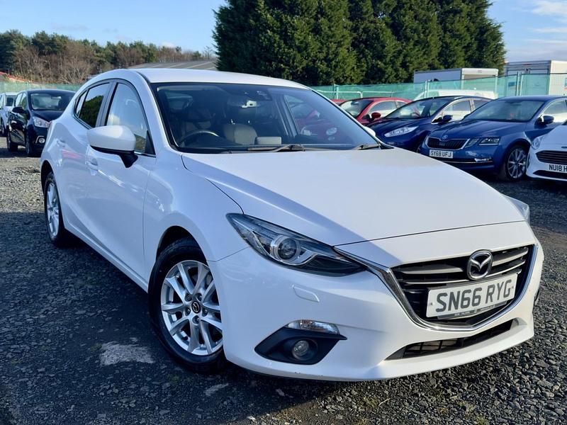 White Used 2016 Mazda 3 Hatchback | £6,795 (Fair price) - Image 1/3