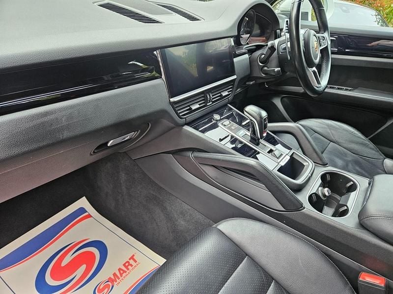 Used Porsche Cayenne 2018 White SUV