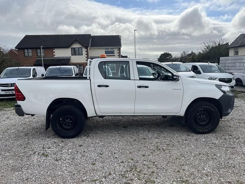 Used Toyota HiLux Active 2020 White Pickup