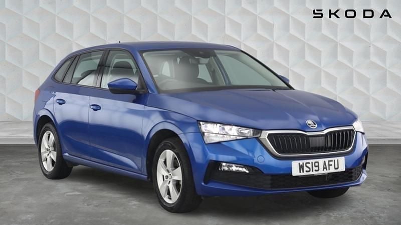 Race blue metallic Used 2019 Skoda Scala SE Hatchback | £12,614 (Fair price) - Image 1/4