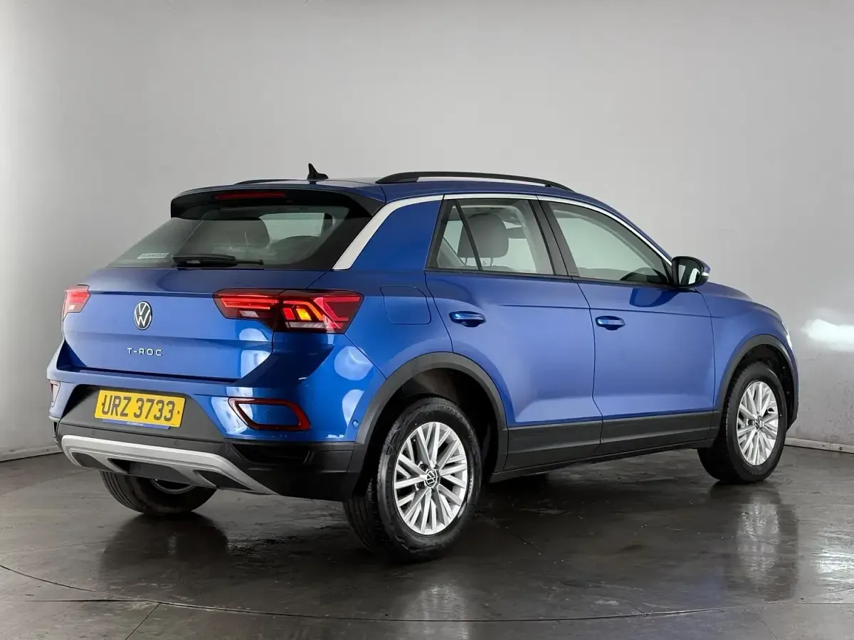 Used VW T-Roc Life 150 HP (110 kW) 2023 Blue SUV