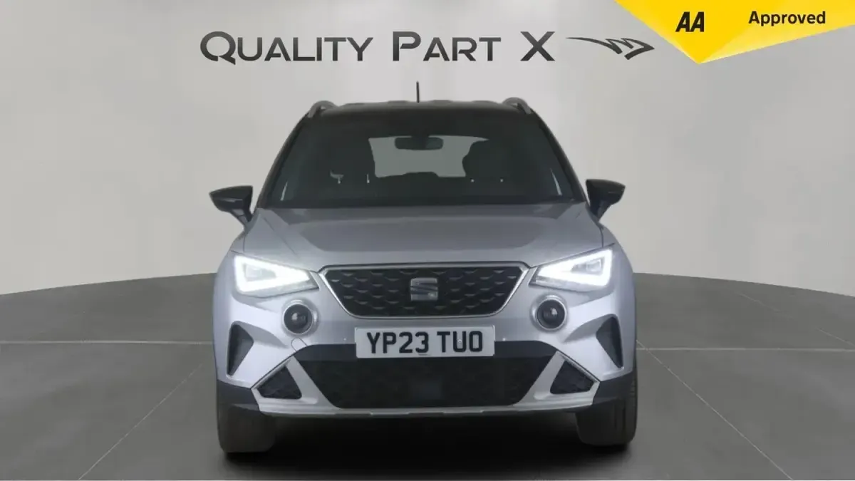 Usado Seat Arona Xperience 2023 Prateado SUV
