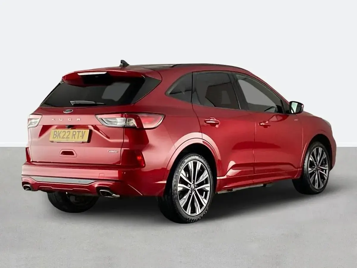 Usado Ford Kuga ST-Line X 225 CV (165 kW) 2022 Rojo SUV