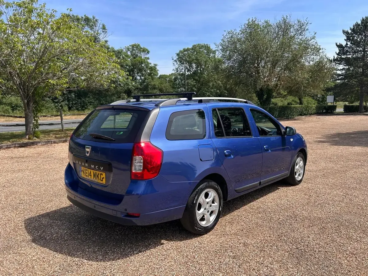 Used Dacia Logan MCV Lauréate 2014 Blue Estate