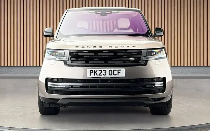 Used Land Rover Range Rover First Edition 351 HP (258 kW) 2023 Lantau bronze SUV