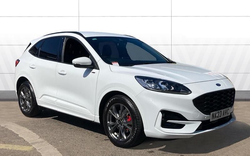 Käytetty Ford Kuga ST-Line 150 HP (110 kW) 2023 Katumaasturi