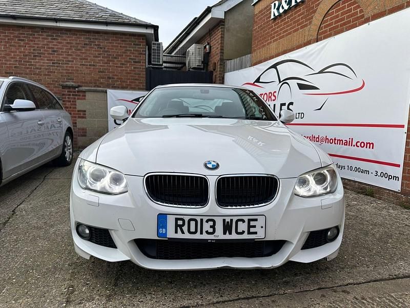 Used BMW 318 M Sport 2013 White Coupe