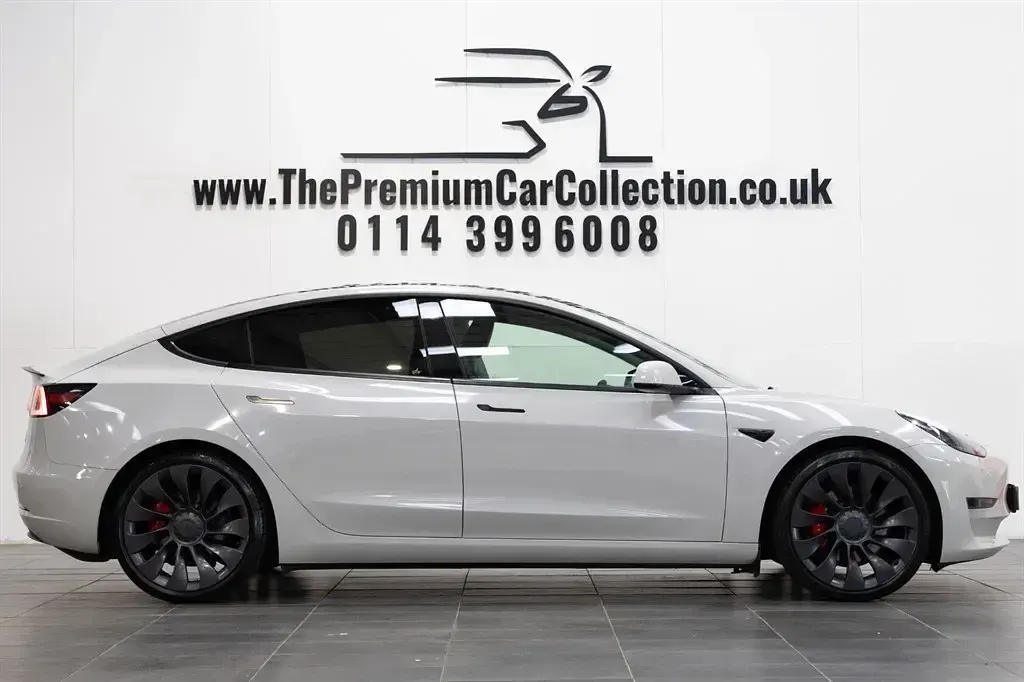 Używany Tesla Model 3 Performance 461 kW (627 KM) 2020 Biały Sedan/Limuzyna