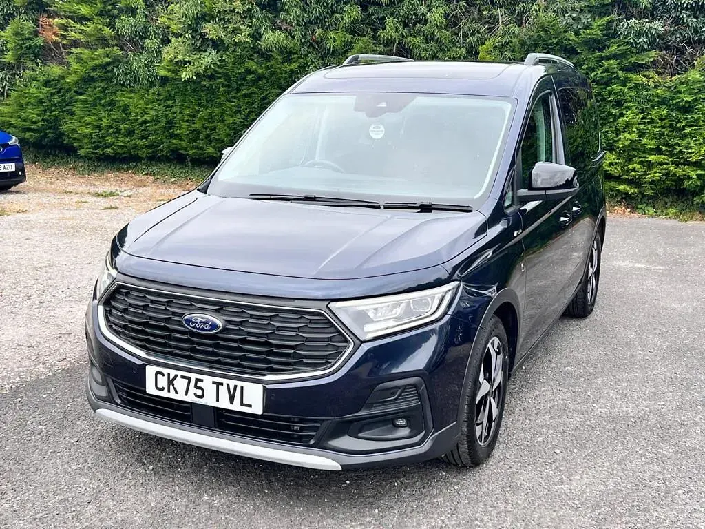 Used Ford Tourneo Connect Active 122 HP (89 kW) 2025 Blue MPV