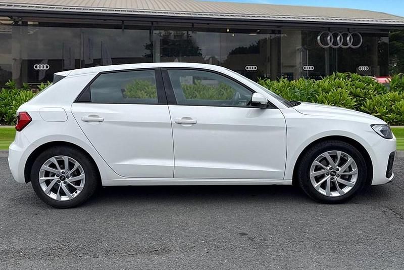 Used Audi A1 Sport 110 HP (80 kW) 2021 White Hatchback