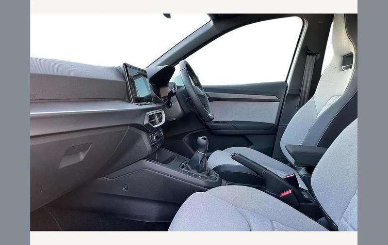 Used Seat Arona FR First Edition 113 HP (83 kW) 2026 White SUV