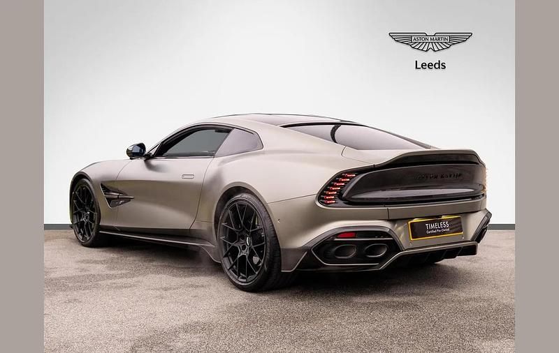 Used Aston Martin Vanquish 835 HP (614 kW) 2025 Green Coupe