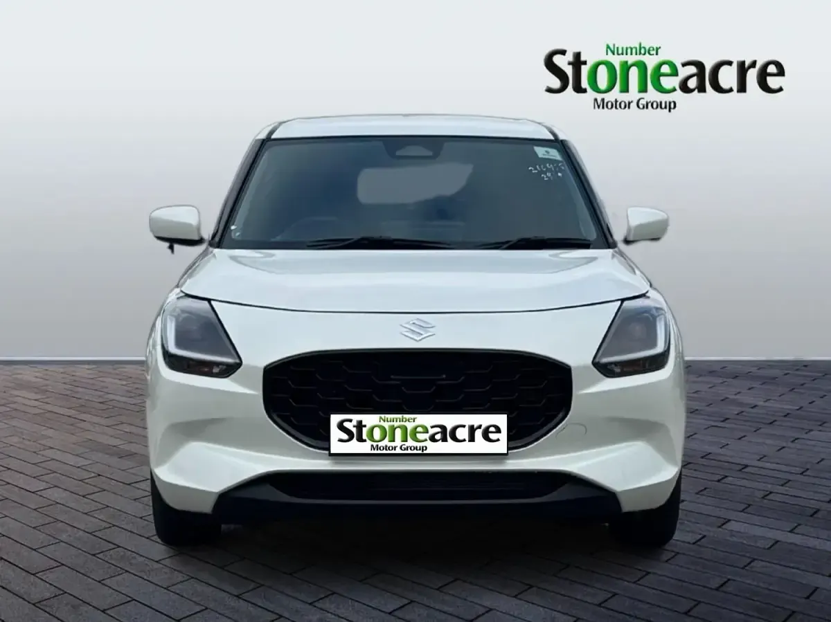 Begagnad Suzuki Swift 82 HK (60 kW) 2025 Vit Halvkombi