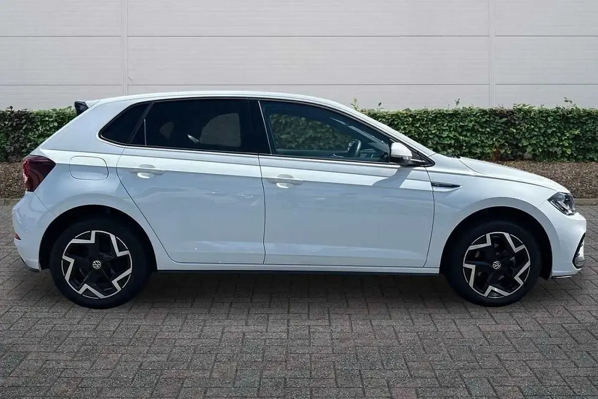 Used VW Polo R-line 95 HP (69 kW) 2025 White Hatchback